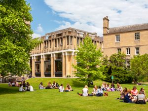 Top Schools in the UK for Performing Arts